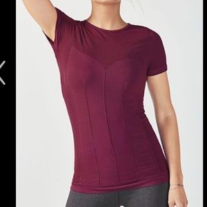 Fabletics fitted maroon T-shirt large